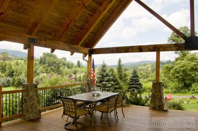 Image number 21 for the current listing