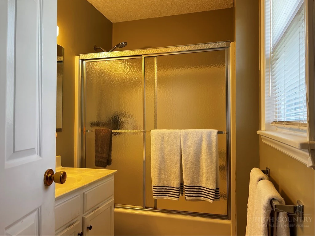 Image number 5 for the current listing