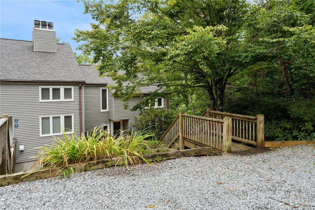 Image number 23 for the current listing