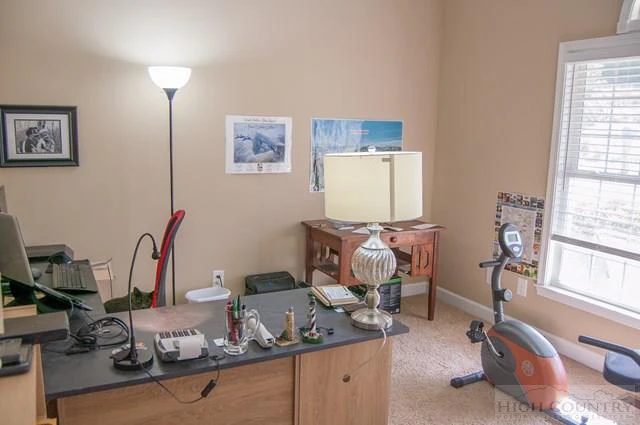Image number 13 for the current listing