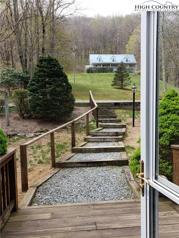 Image number 3 for the current listing