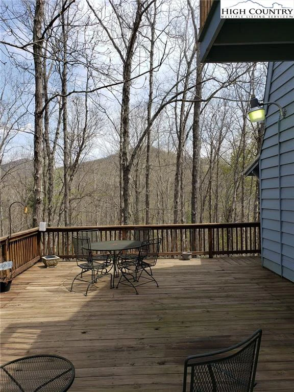 Image number 9 for the current listing