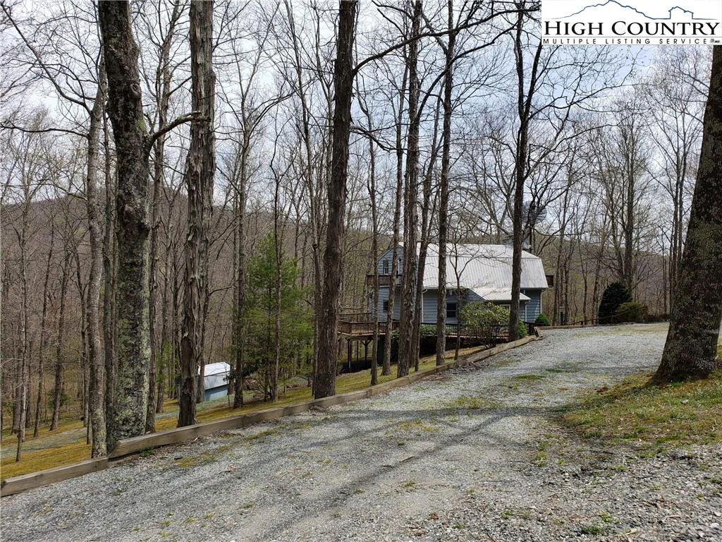 Image number 14 for the current listing