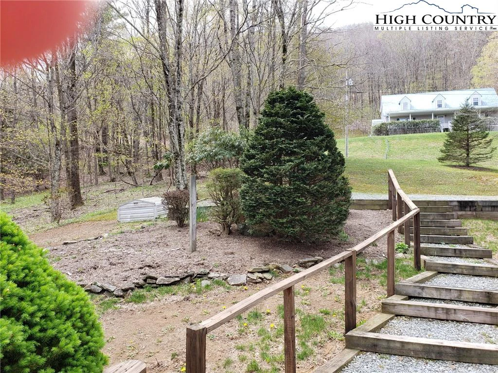 Image number 21 for the current listing