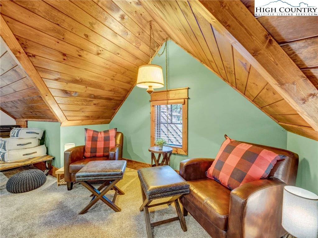 Image number 8 for the current listing