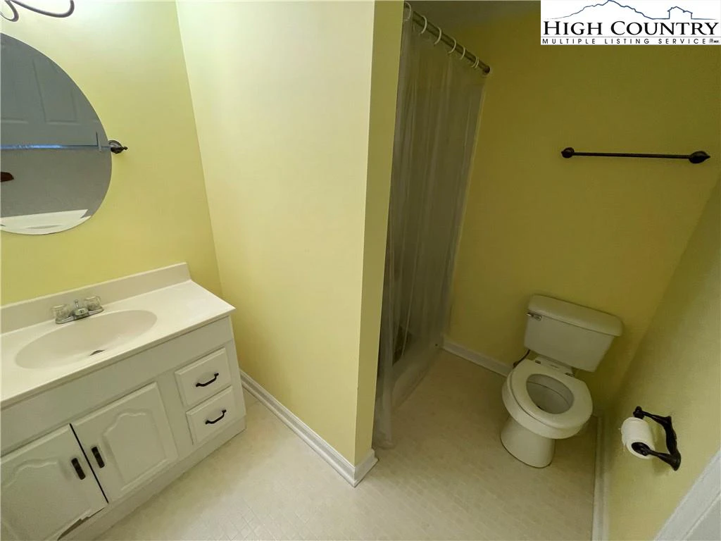 Image number 12 for the current listing