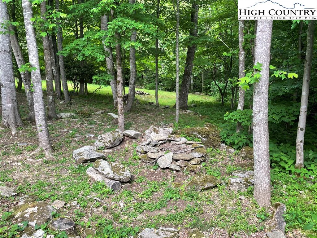 Image number 17 for the current listing