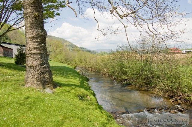Image number 11 for the current listing