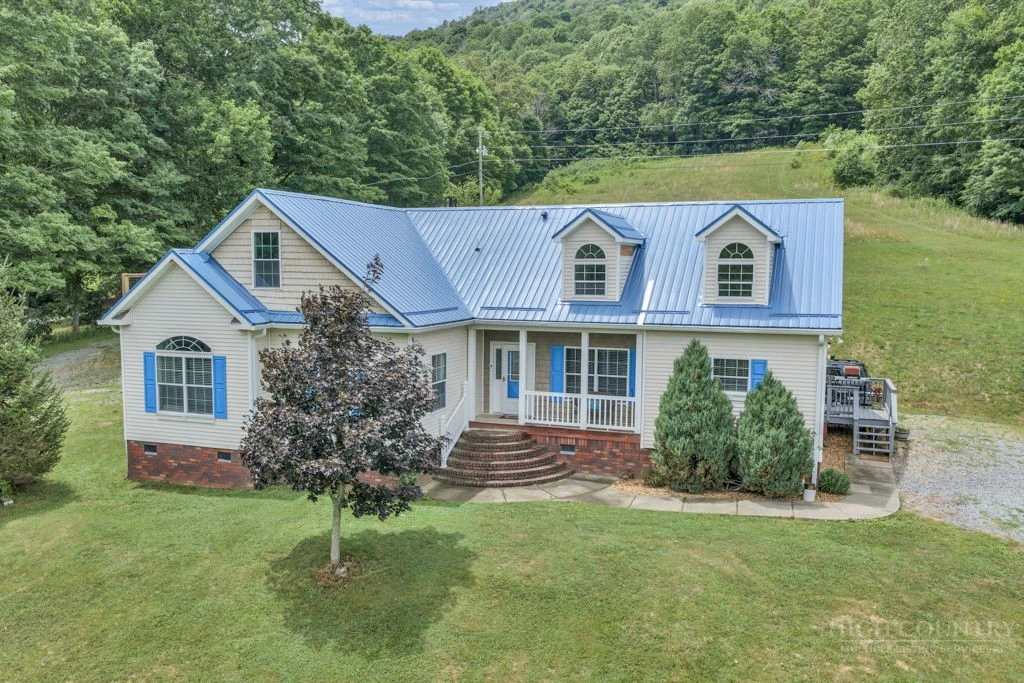 Image number 4 for the current listing