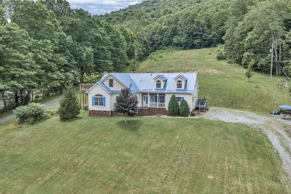 Image number 1 for the current listing