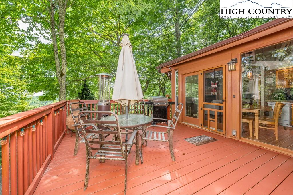 Image number 1 for the current listing