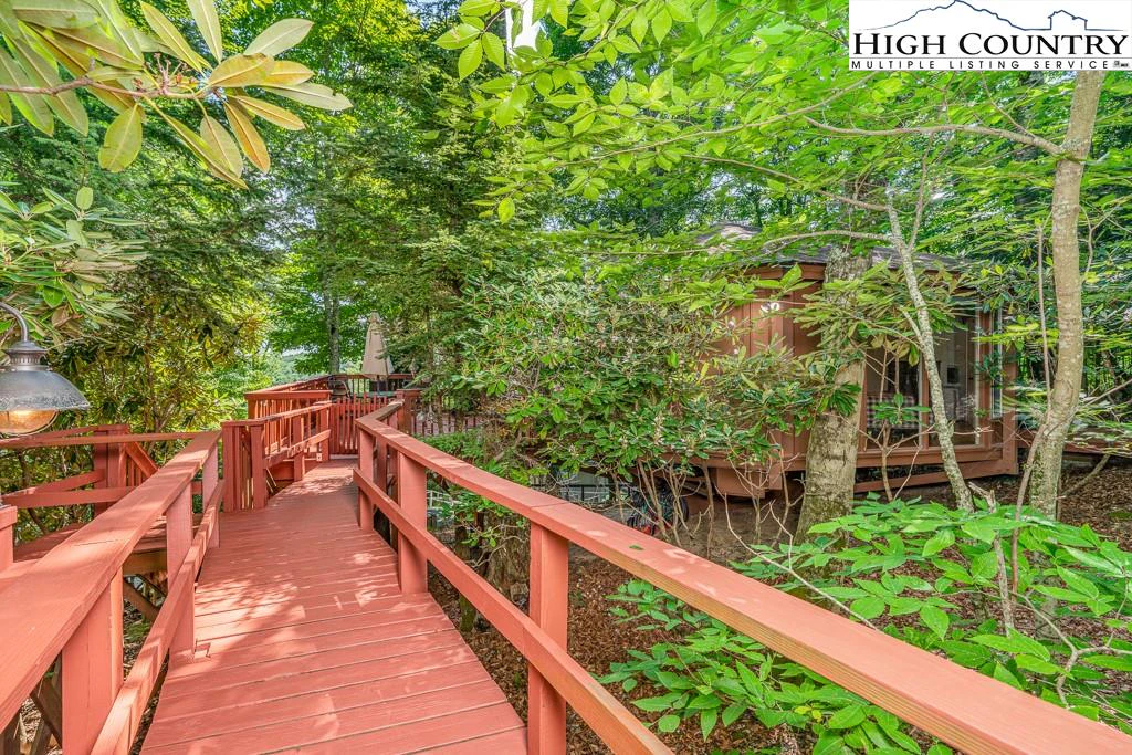 Image number 5 for the current listing
