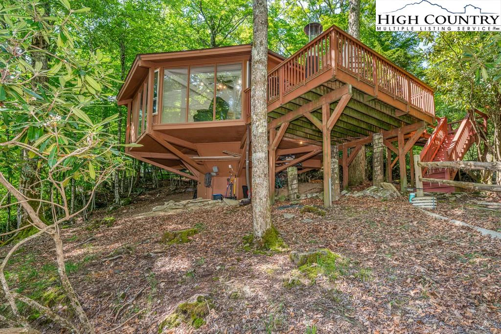Image number 21 for the current listing