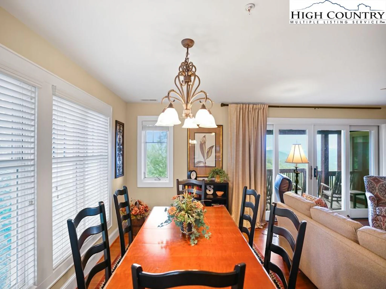 Image number 13 for the current listing
