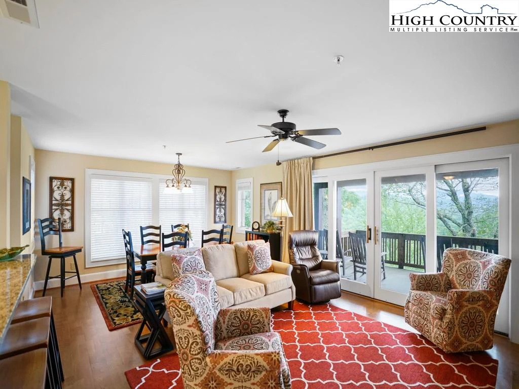 Image number 10 for the current listing