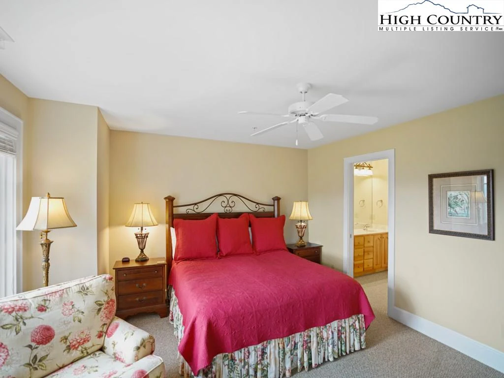 Image number 8 for the current listing