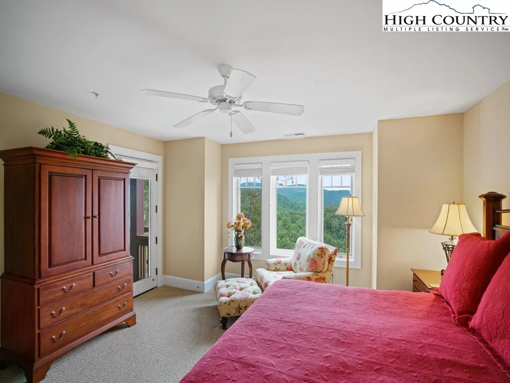 Image number 7 for the current listing