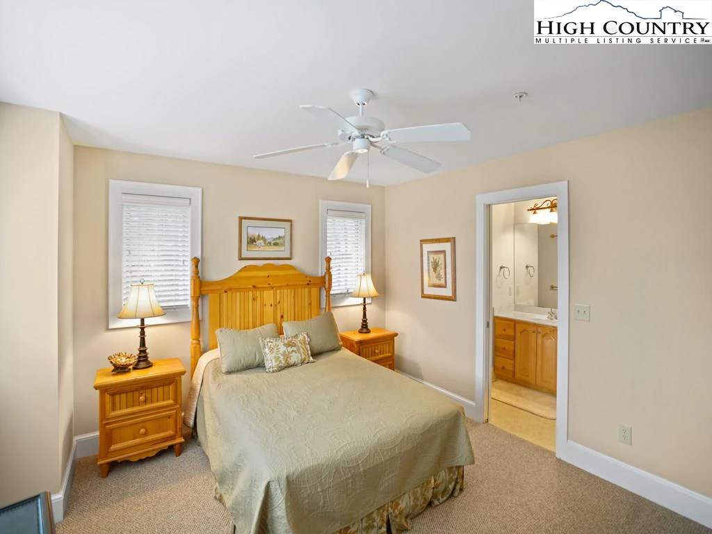 Image number 21 for the current listing