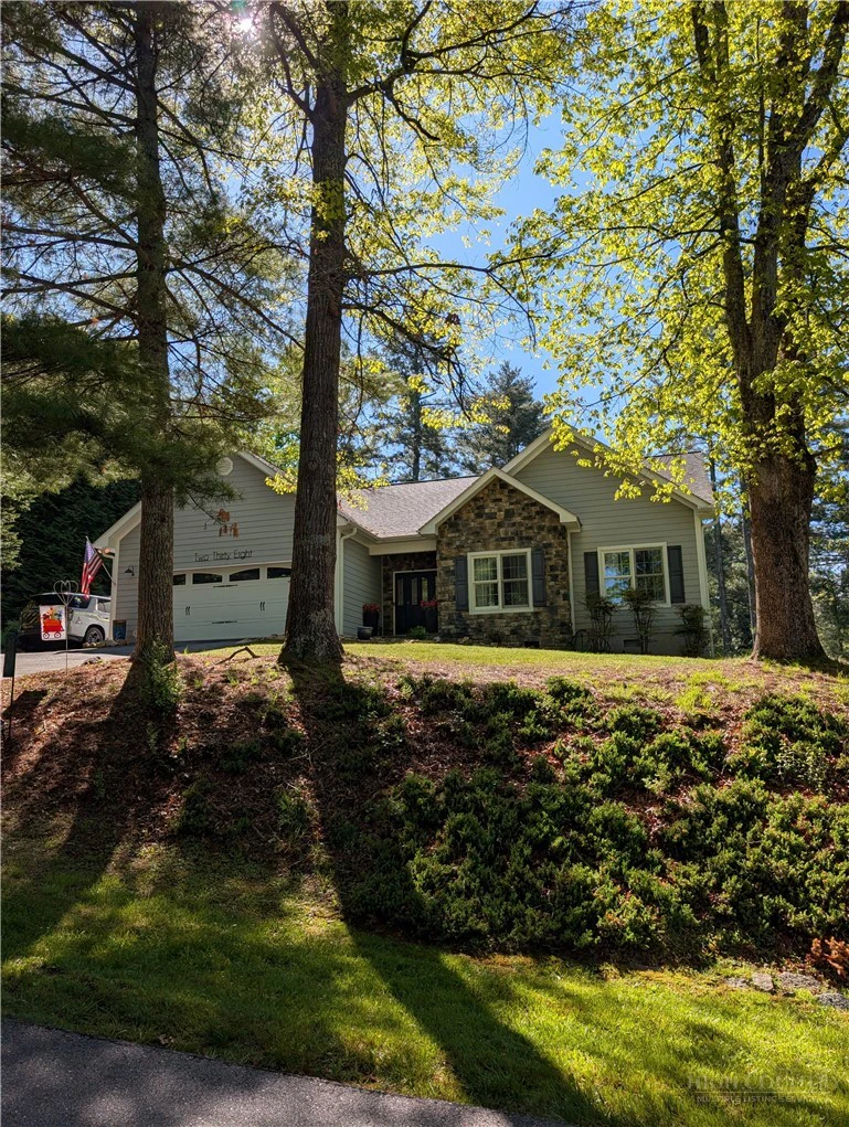 Image number 1 for the current listing