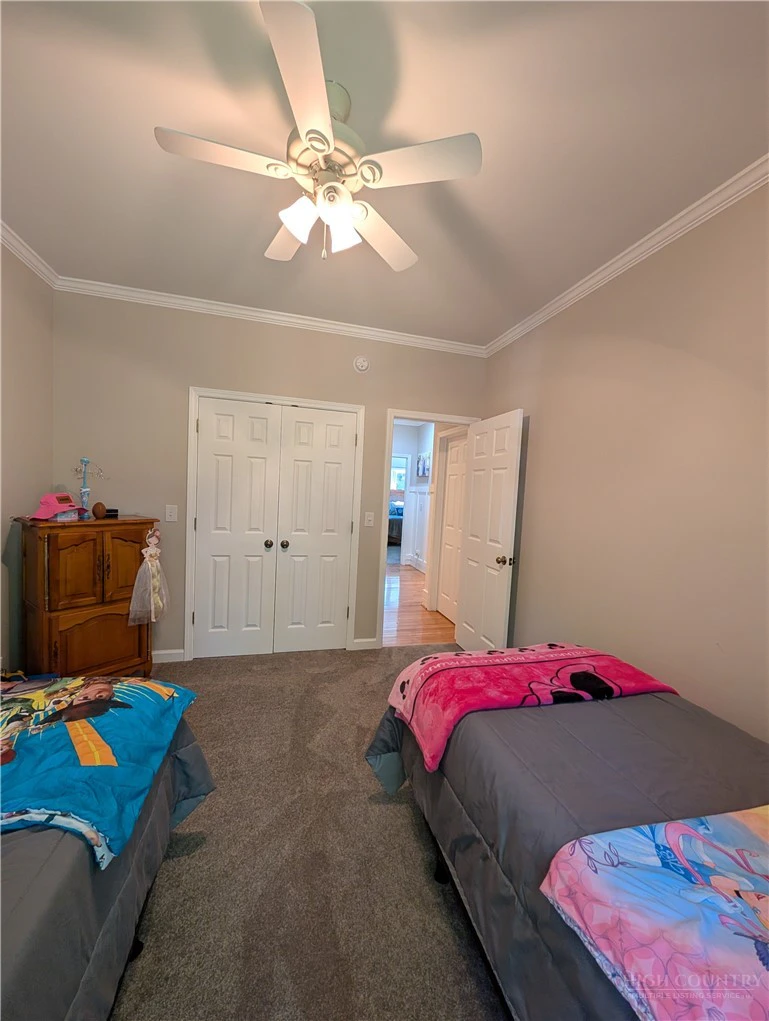 Image number 14 for the current listing