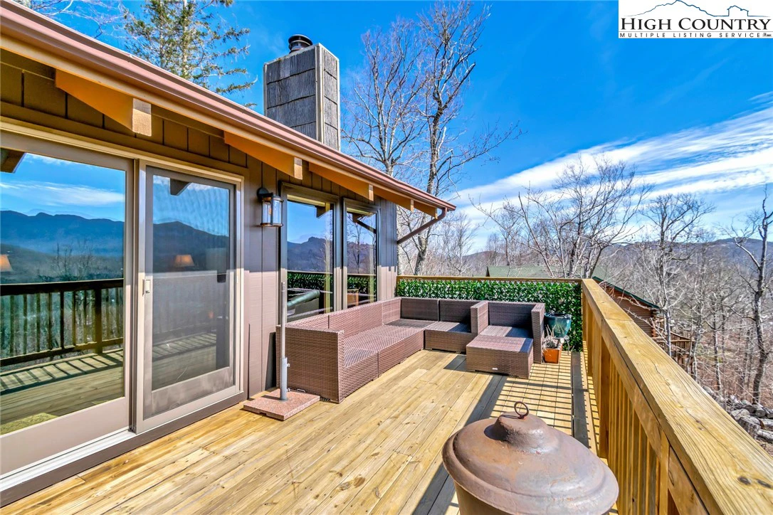 Image number 12 for the current listing