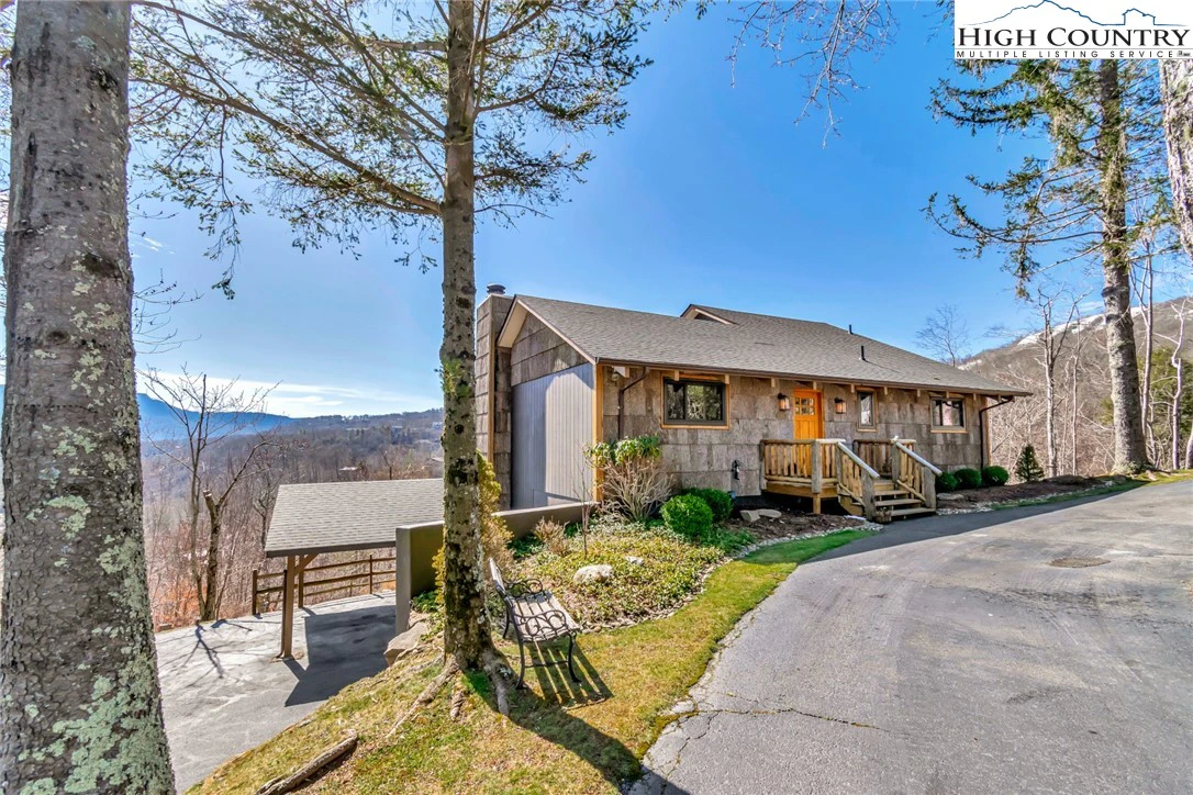 Image number 1 for the current listing