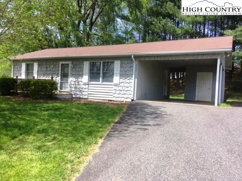 Image number 1 for the current listing