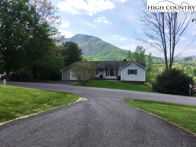 Image number 13 for the current listing