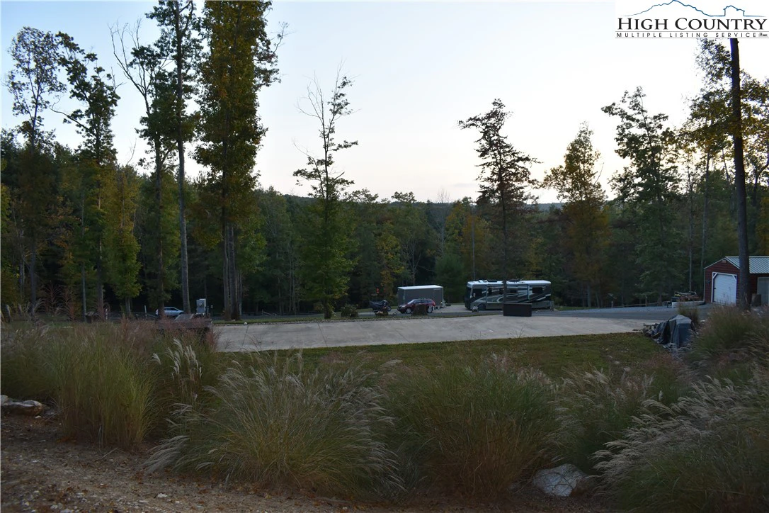 Image number 6 for the current listing