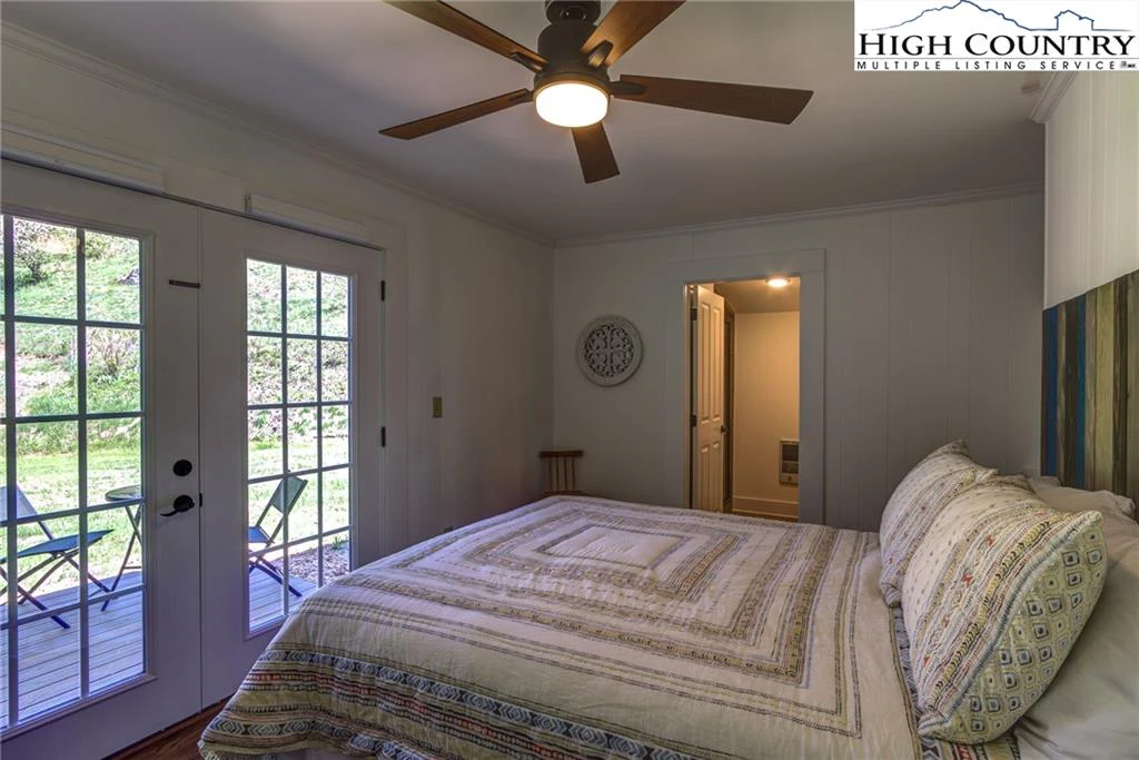 Image number 6 for the current listing