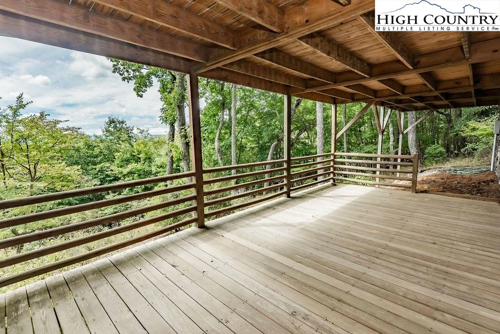 Image number 2 for the current listing