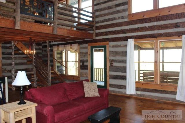 Image number 2 for the current listing
