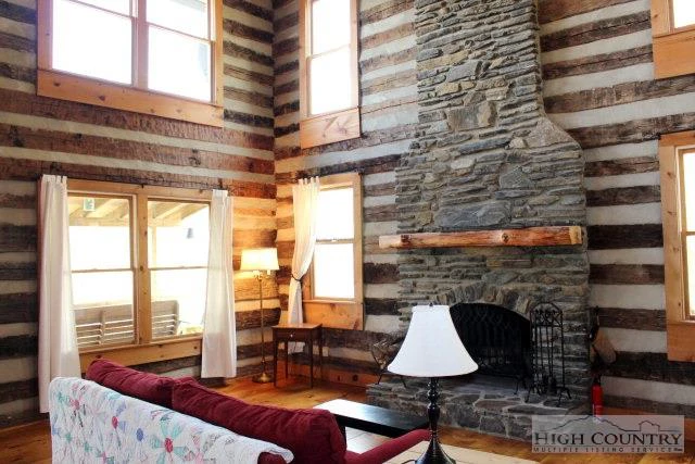 Image number 13 for the current listing