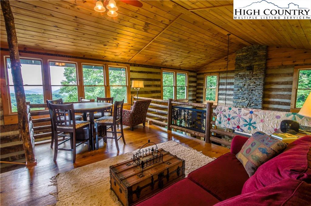 Image number 16 for the current listing