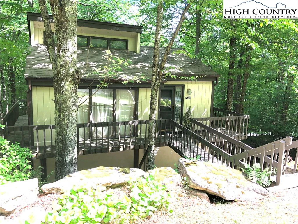 Image number 1 for the current listing