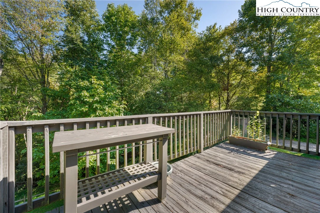 Image number 12 for the current listing