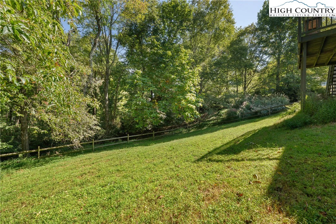 Image number 17 for the current listing