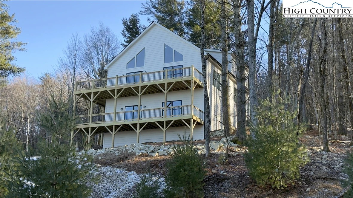 Image number 1 for the current listing
