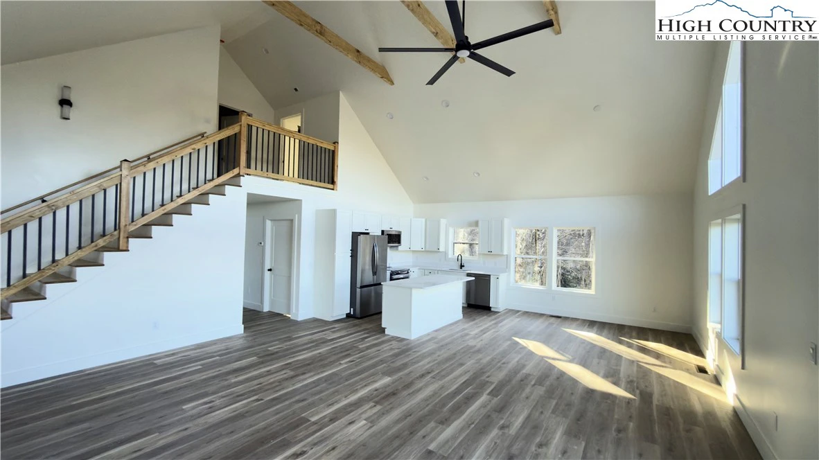 Image number 5 for the current listing