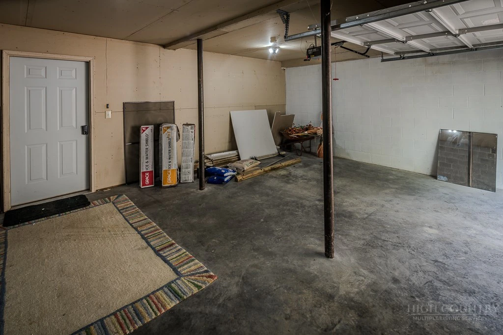 Image number 10 for the current listing