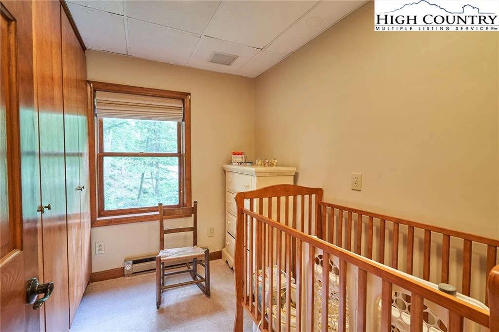 Image number 3 for the current listing