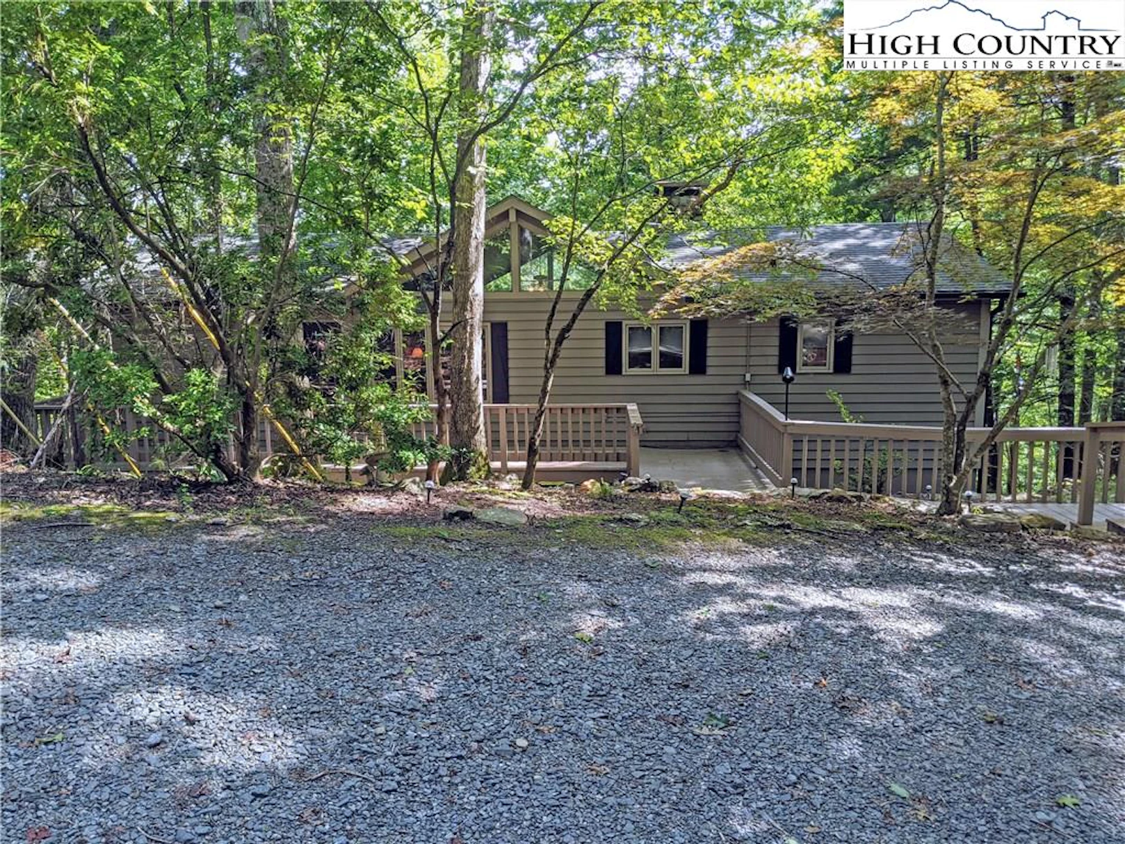 Image number 28 for the current listing