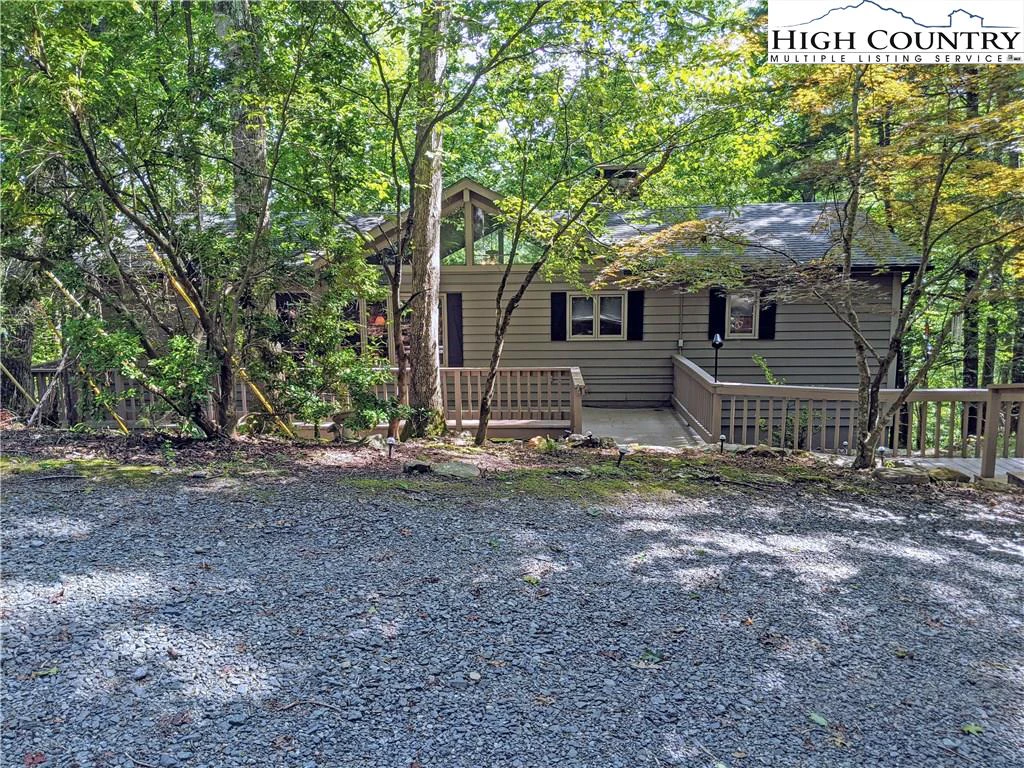 Image number 28 for the current listing