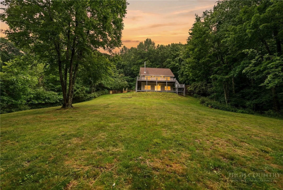 Image number 2 for the current listing