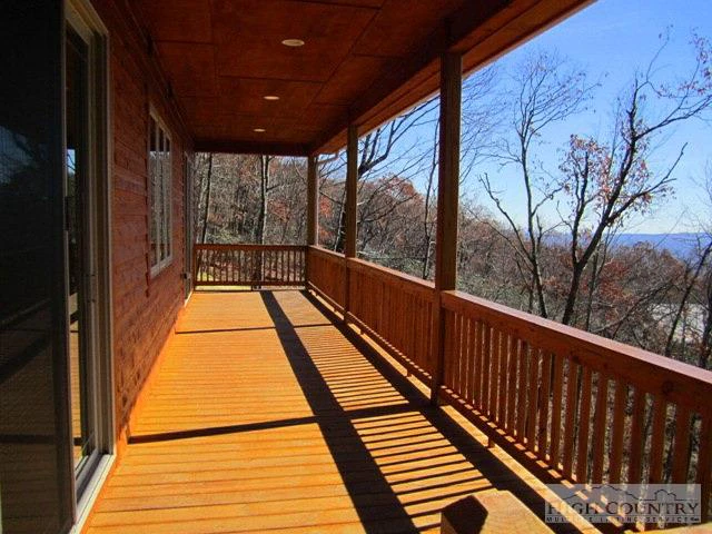 Image number 14 for the current listing