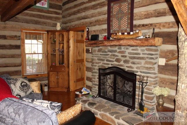 Image number 7 for the current listing