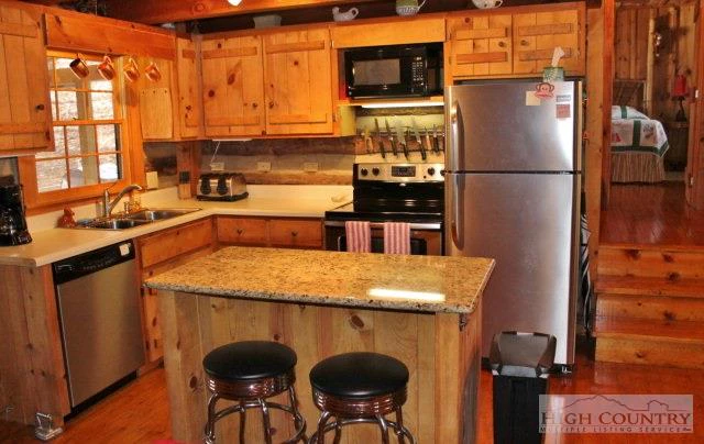 Image number 5 for the current listing