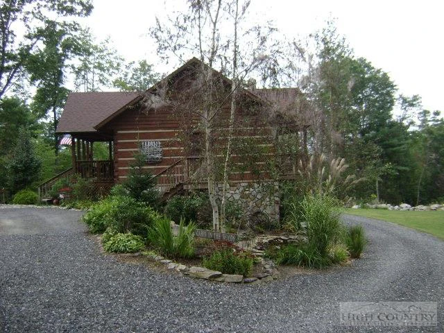 Image number 22 for the current listing