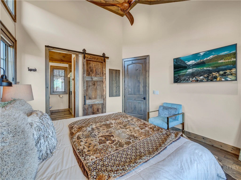 Image number 6 for the current listing
