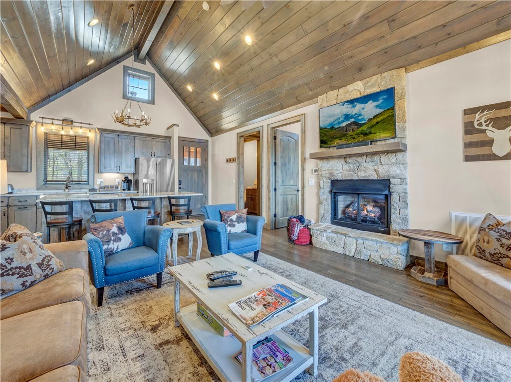 Image number 11 for the current listing